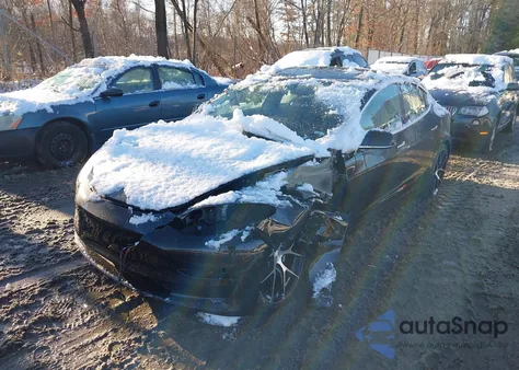 2020 Tesla Model 3 Standard Range Plus Rear-Wheel Drive/Standard Range Rear-Wheel Drive from USA, damaged, VIN 5YJ3E1EA5LF743362